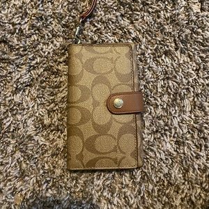 Coach wallet/wristlet/phone case